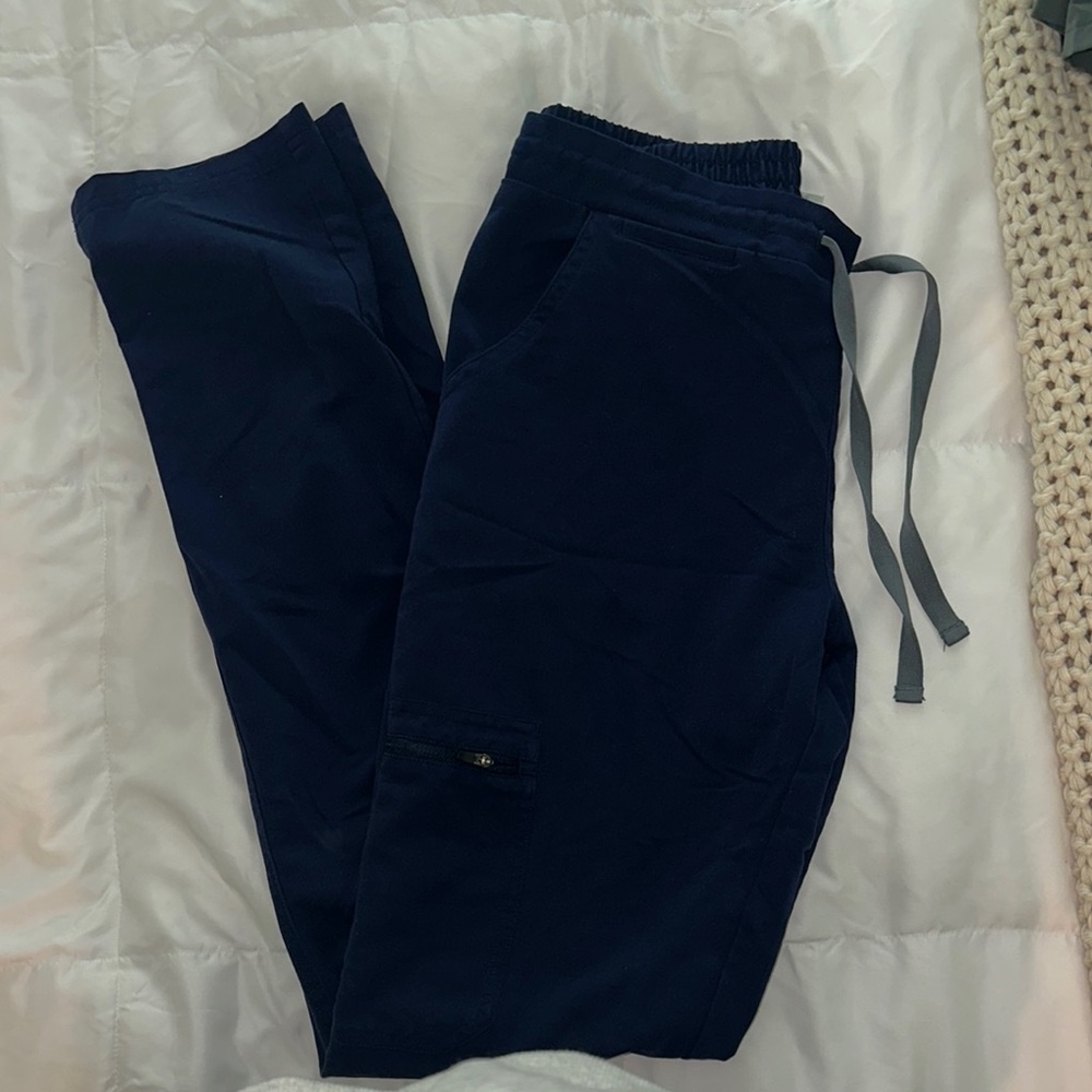 Figs navy scrub pants
